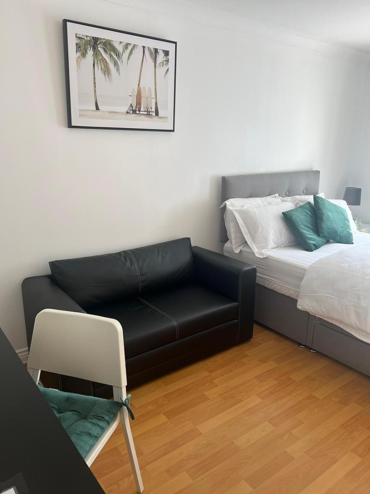 Luxury Rooms And An En-Suite Room With Free Wi-Fi Clarendon Way Colchester Eksteriør bilde