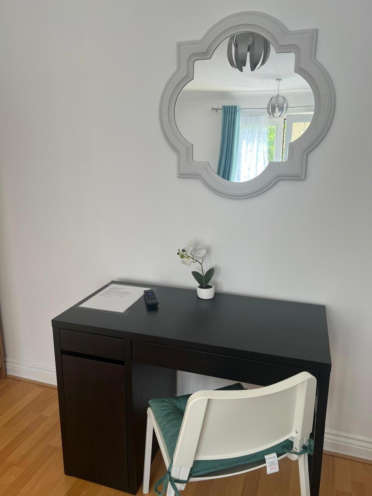 Luxury Rooms And An En-Suite Room With Free Wi-Fi Clarendon Way Colchester Eksteriør bilde